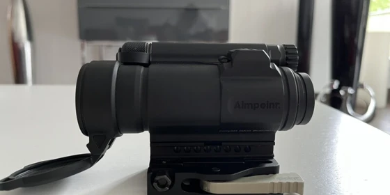 Aimpoint Comp M4 Rotpunktvisier mit Montage ansehen