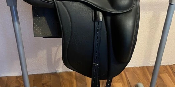 Eques X Sattel, neuwertig, 17,5 Zoll. ansehen